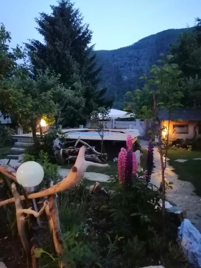 Apartma Zeus Jesenice Luaran gambar