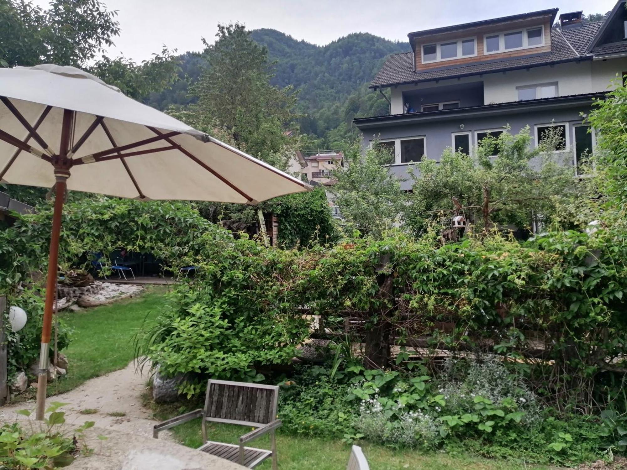 Apartma Zeus Jesenice Luaran gambar